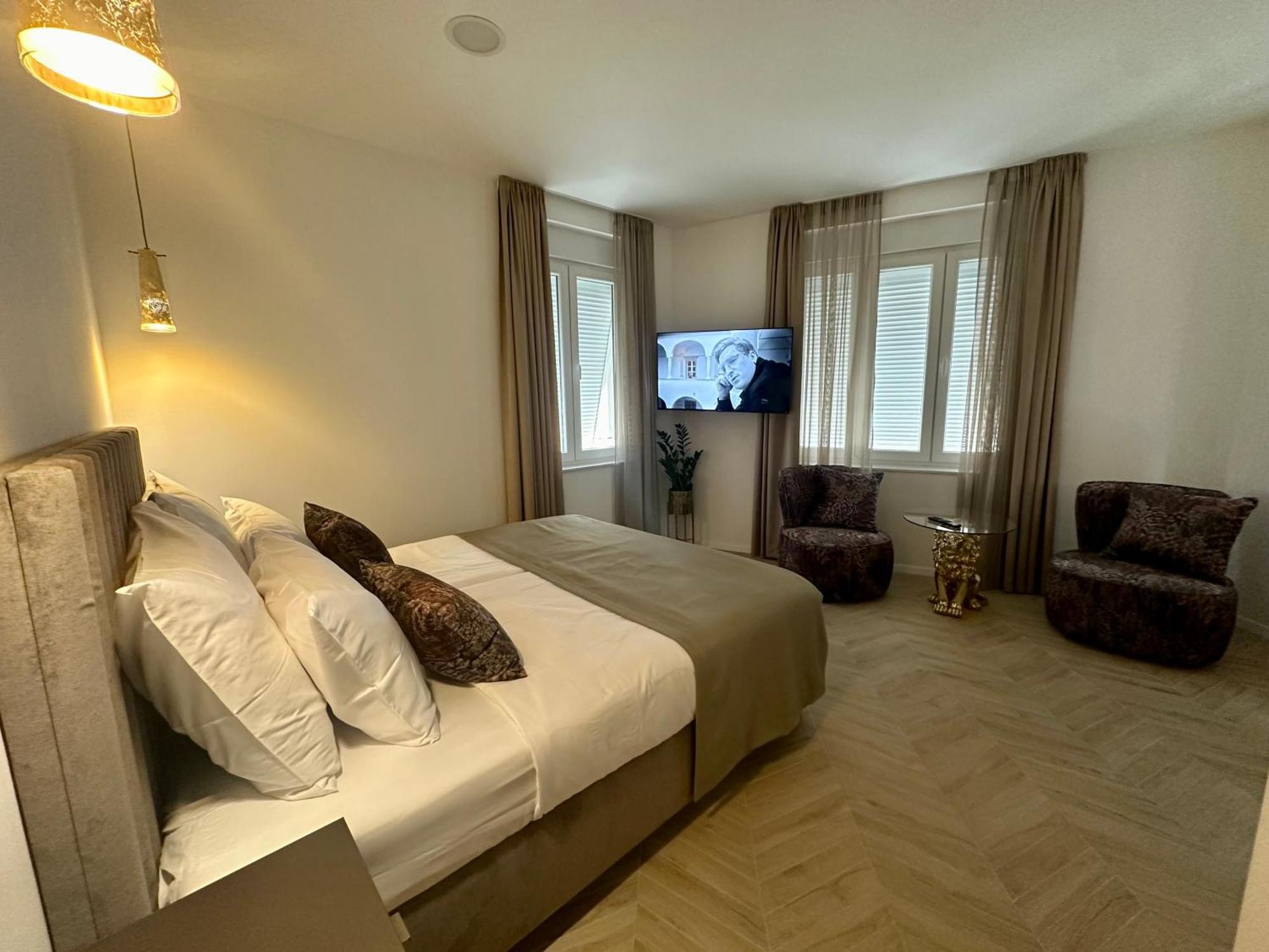 Mariani Luxury Rooms In Center สปลิท ภายนอก รูปภาพ